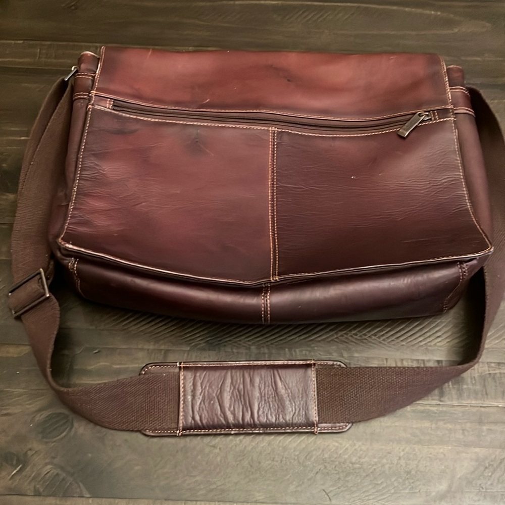 Kenneth Cole Briefcase Used Condition